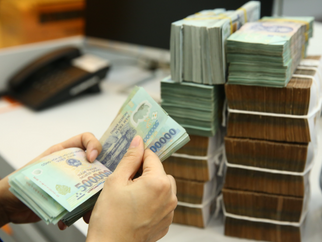 Record-low interest rates drive early-year credit growth