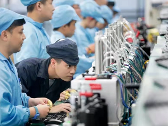 Vietnam's exports of phones and components surged by 50% in May
