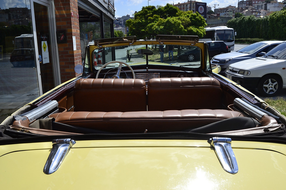 Küçük resim: 1949 Plymouth Deluxe Convertible