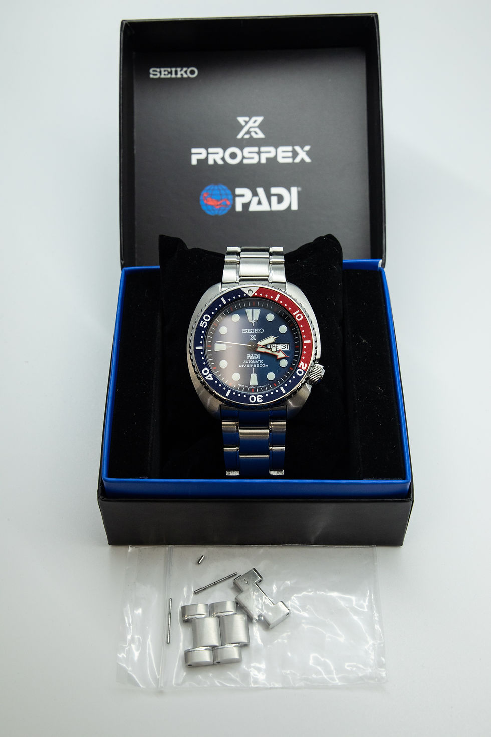 Thumbnail: Seiko Automatic Prospex Diver PADI Blue/Red Stainless Steel Watch SRPA21