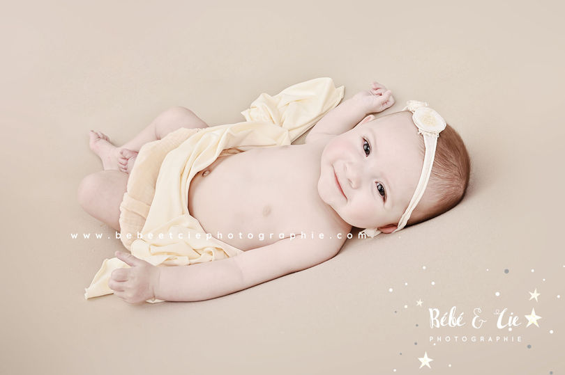 PHOTOGRAPHE BEBE ENFANT EN VENDEE 85 LA GARNACHE CHALLANS 85 MACHECOUL 44