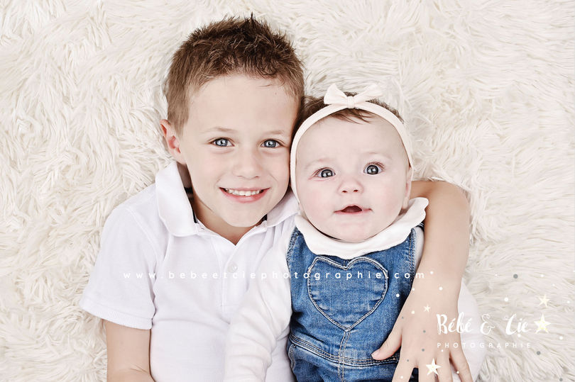 PHOTOGRAPHE BEBE ENFANT EN VENDEE 85 LA GARNACHE CHALLANS 85 MACHECOUL 44