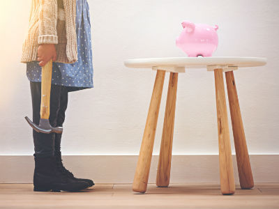 5 ways to cope with a Christmas financial hangover