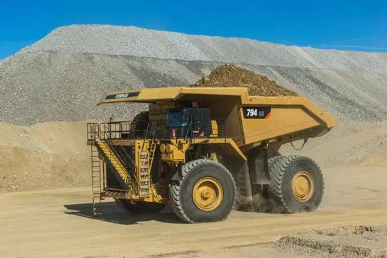 TOP 10 LARGEST DUMP TRUCKS QUICK FACTS!!