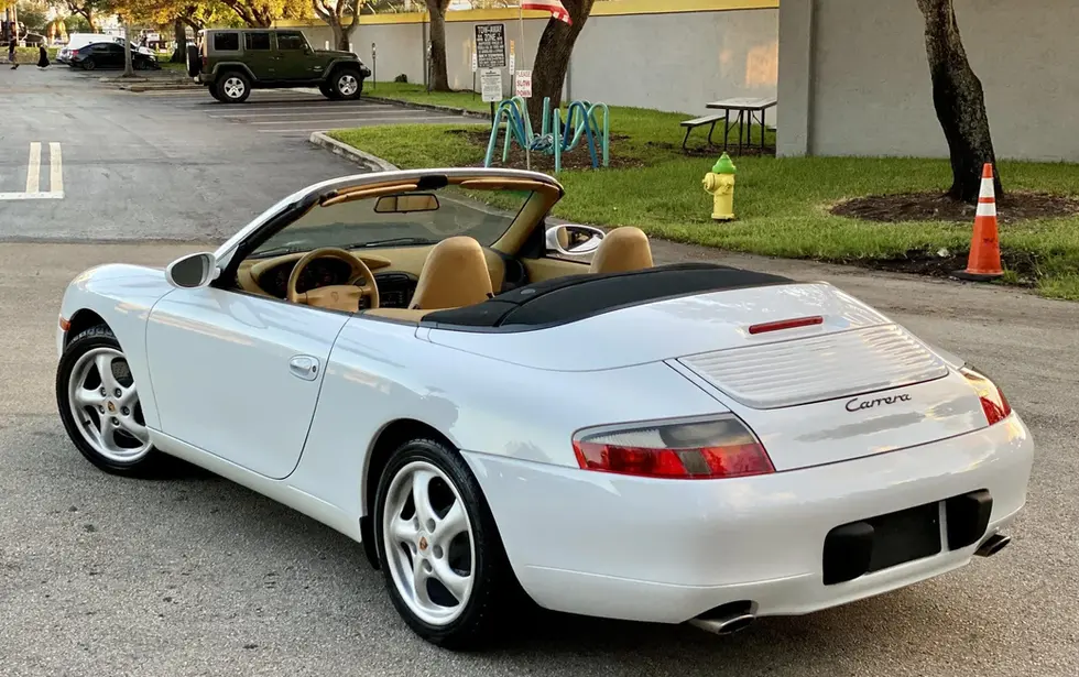 1999_porsche_911_carrera_cabriolet_1634255386cafd7IMG_2691-scaled.jpg.webp