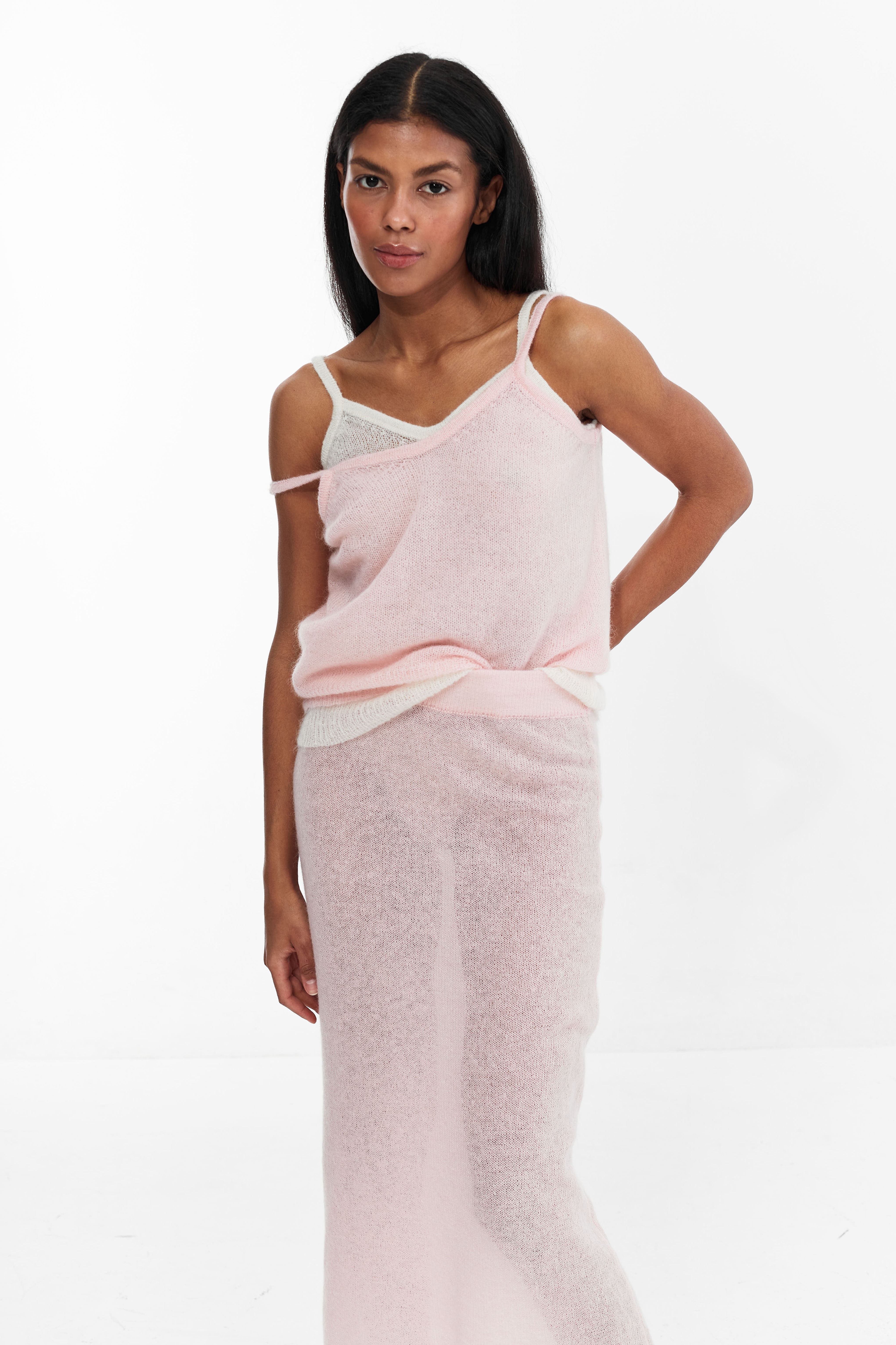 Майка з V- образним вирізом