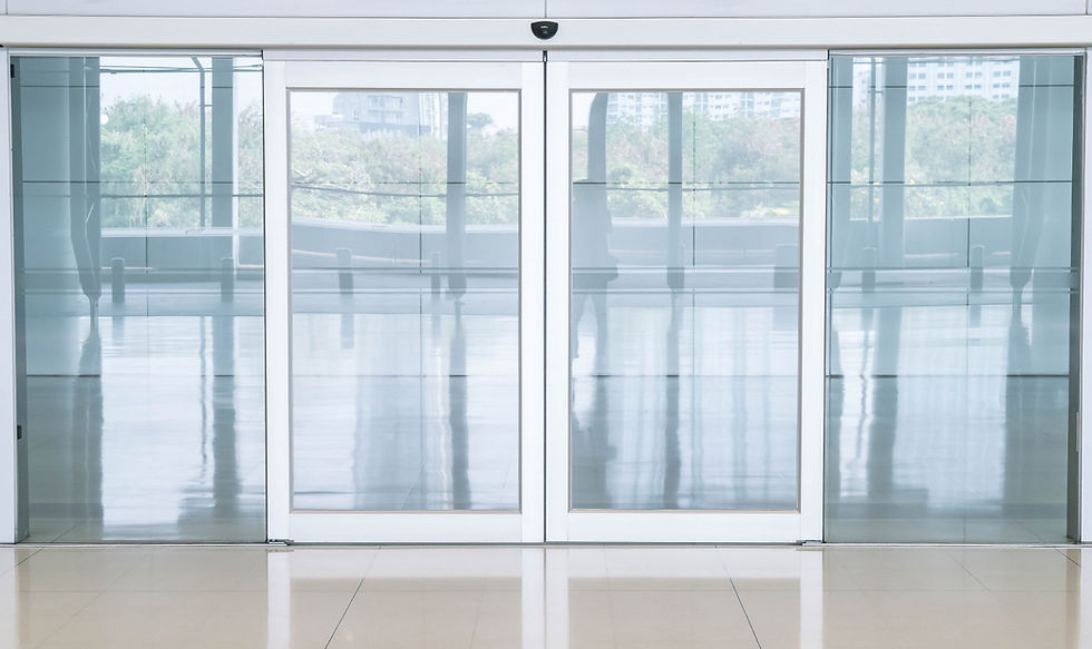 Why Glass & Aluminum Are Perfect for Modern Spaces