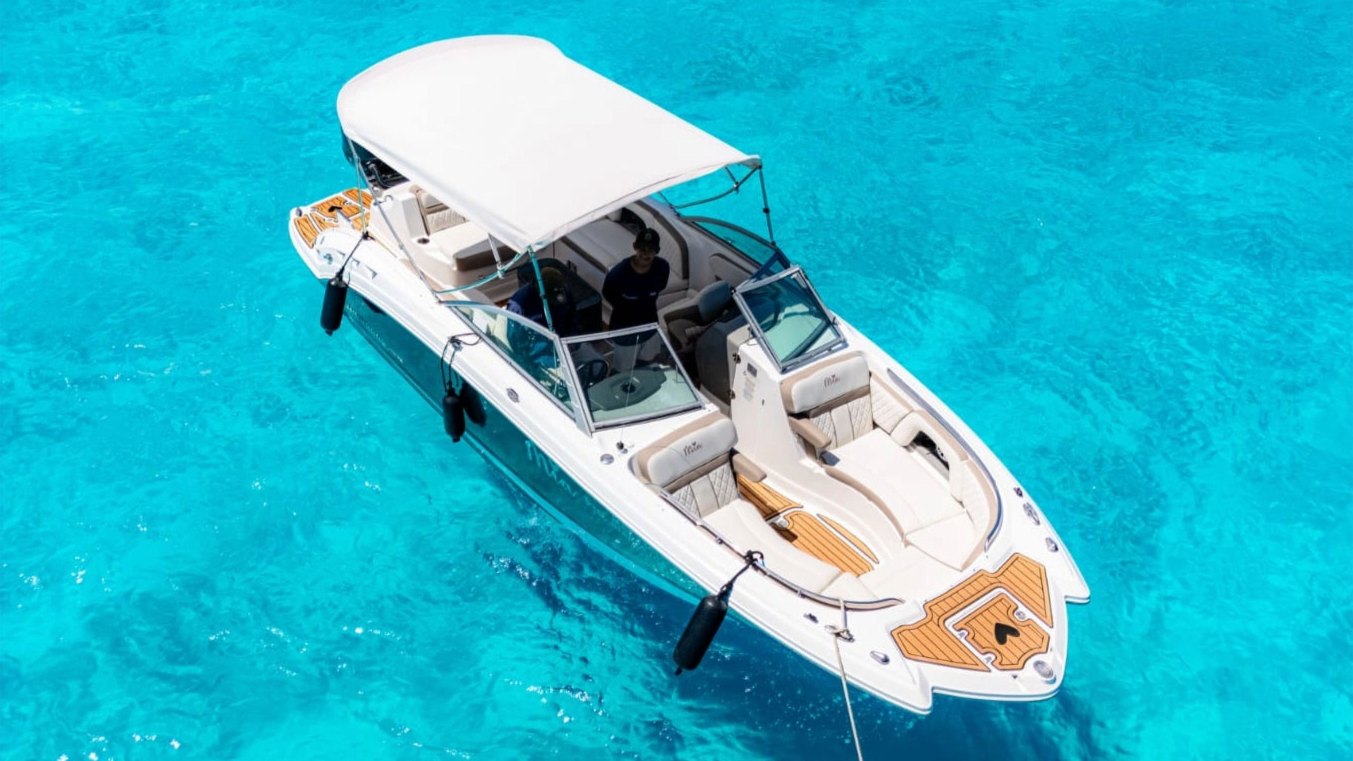 Yate para 10 personas en Cancún