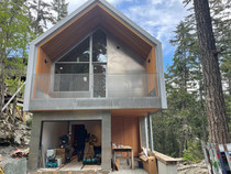 Whistler Home with Expansive Decks
Custom home in Pemberton with large outdoor decks, perfect for entertaining and enjoying scenic mountain views.