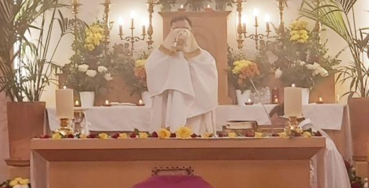 Jeudi Saint, le 2 avril 2026 - Messe de la Cène du Seigneur et rite du Mandatum, bénédiction du Saint-Sacrement sous les deux espèces et adoration devant le Reposoir.