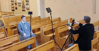 Le 17 et 18 avril 2026 nous avons accueilli le Père Grégoire DRÓŻDŻ qui venait avec M Piotr BORUSZKOWSKI, réalisateur des productions et des reportages œcuméniques pour la Télévision Polonaise - TVP. Ils étaient présents lors de la Messe célébrée samedi 18 avril.