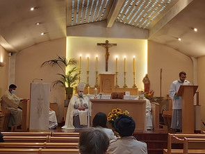 Visite pastorale de l'Évêque-Primat M. Karol BABI et de la Messe de Fête-Dieu