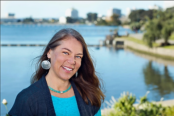 Author photo of Dashka Slater.
