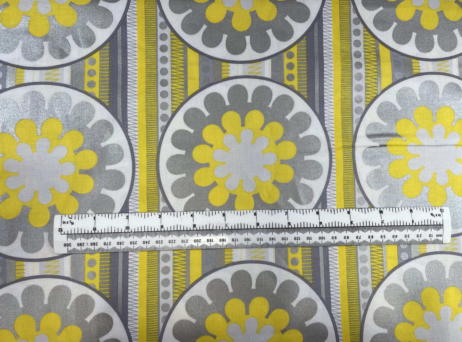 Yellow & Silver Flower