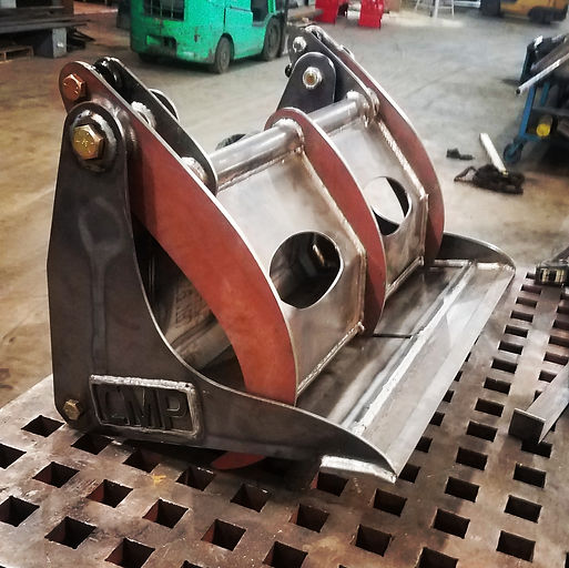 mini skid grapple bucket.jpg