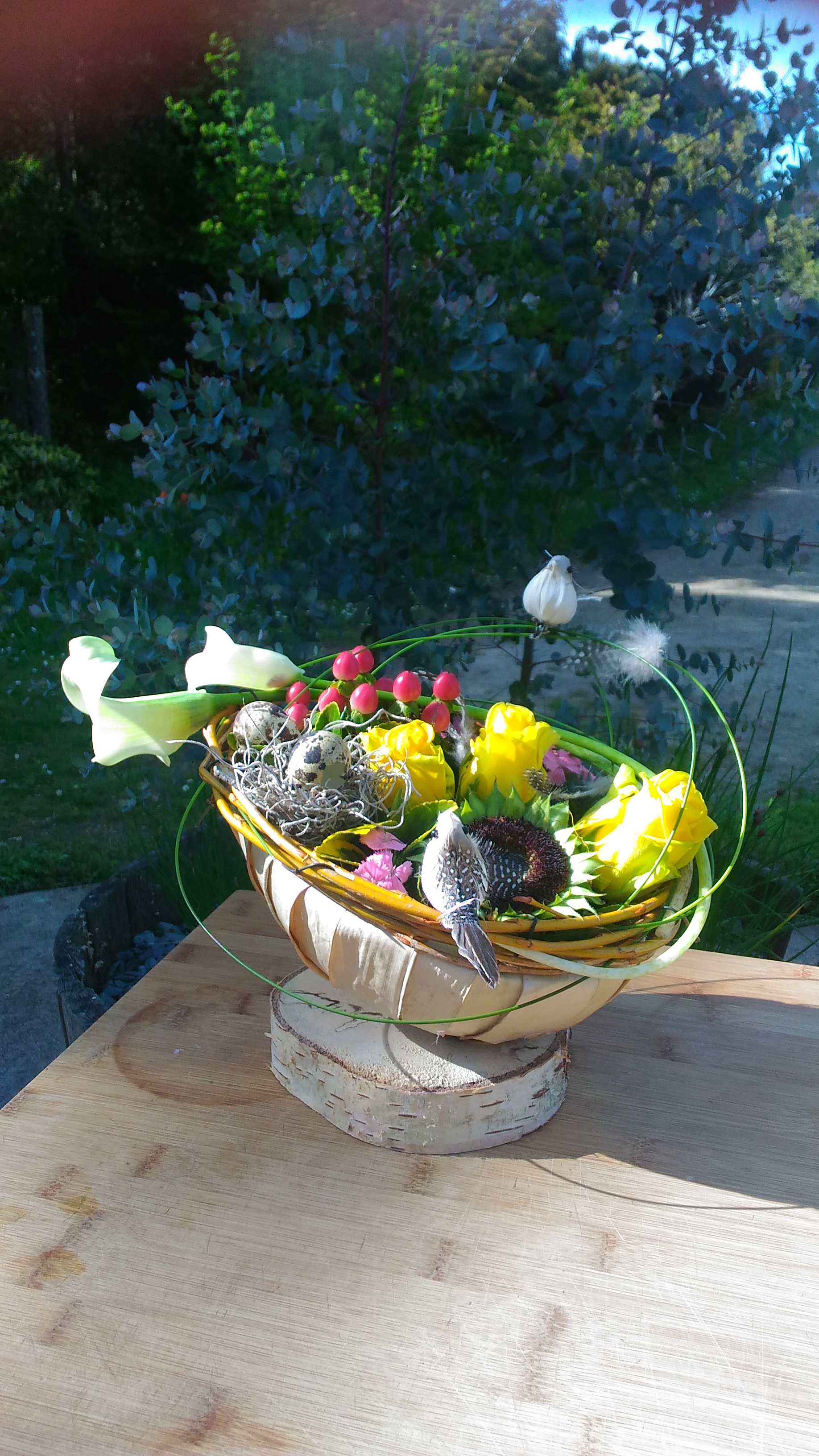 Nid de Pâques sur socle bois