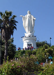 Mary statue Santiago, Chile.jpg