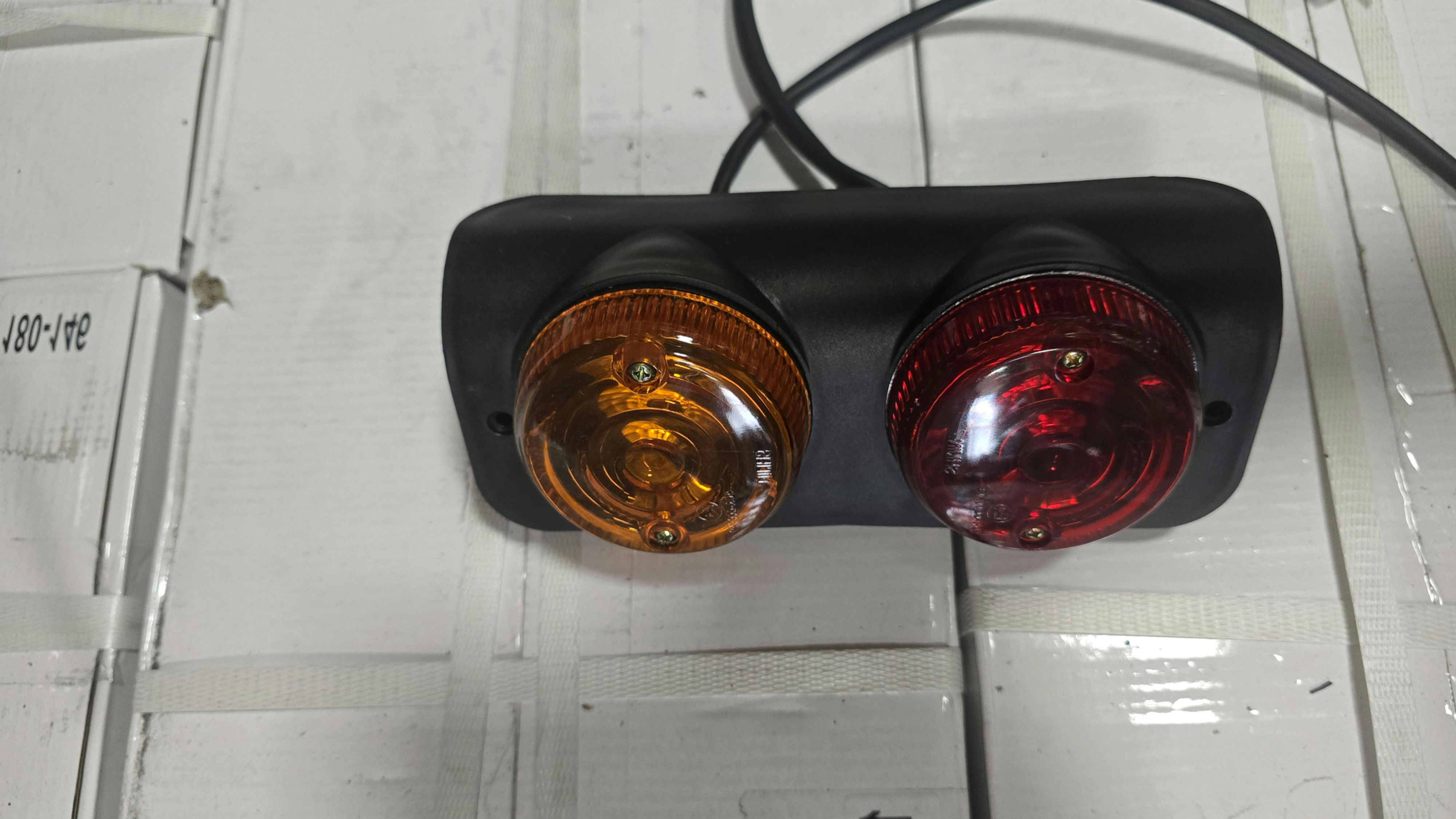 YUKİ PONY TWIN PLUS ARKA STOP SAĞ DİKEY