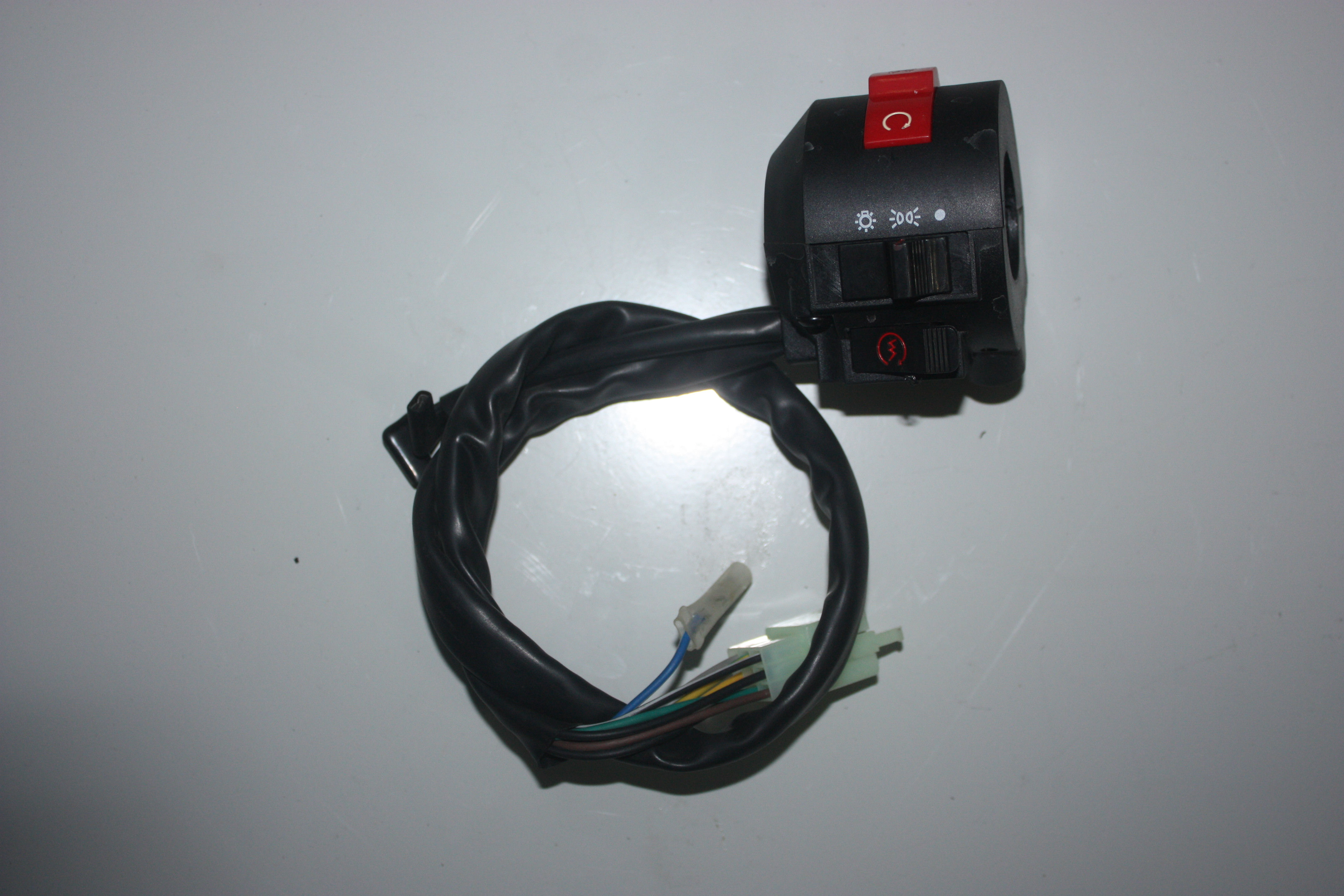 TİTUS DÜĞME BUTONU SAĞ