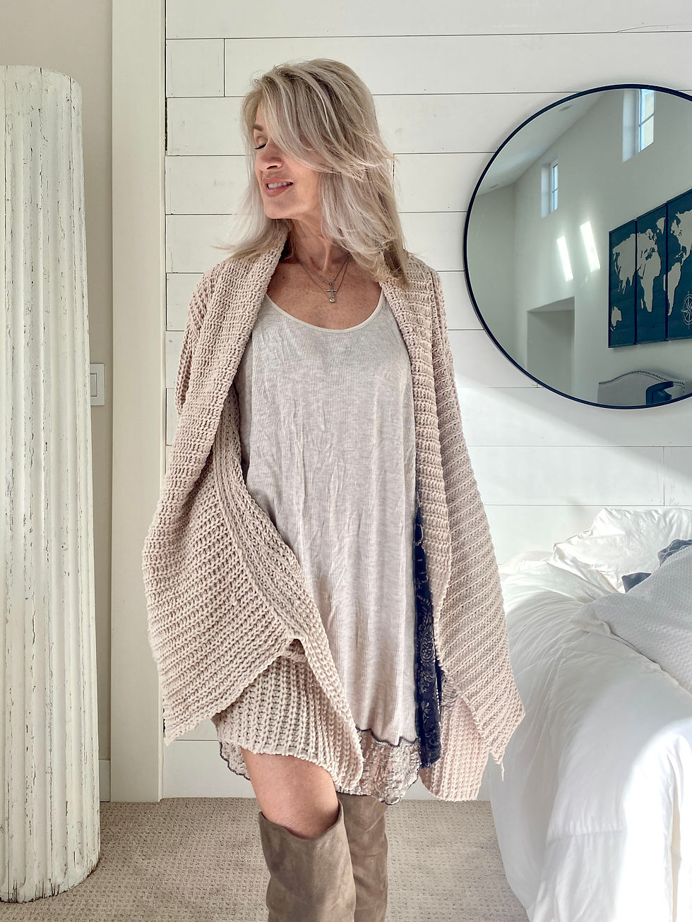 Thumbnail: Lauren Oat/velvet detail