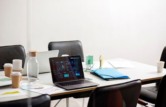 laboratoire-informatique-moderne-equipe_23-2149241203.jpg