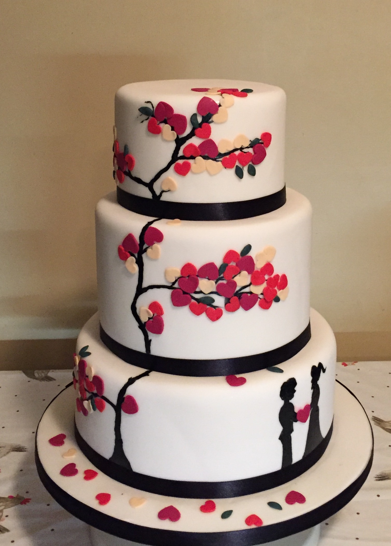 Heart tree wedding cake