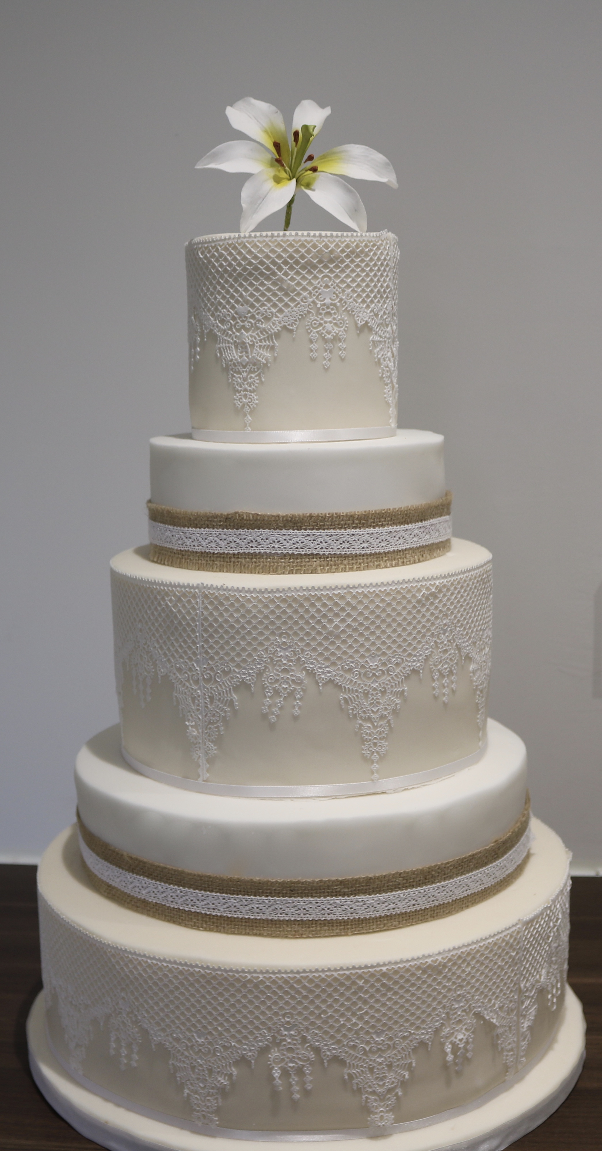 5 tier lace wedding cake