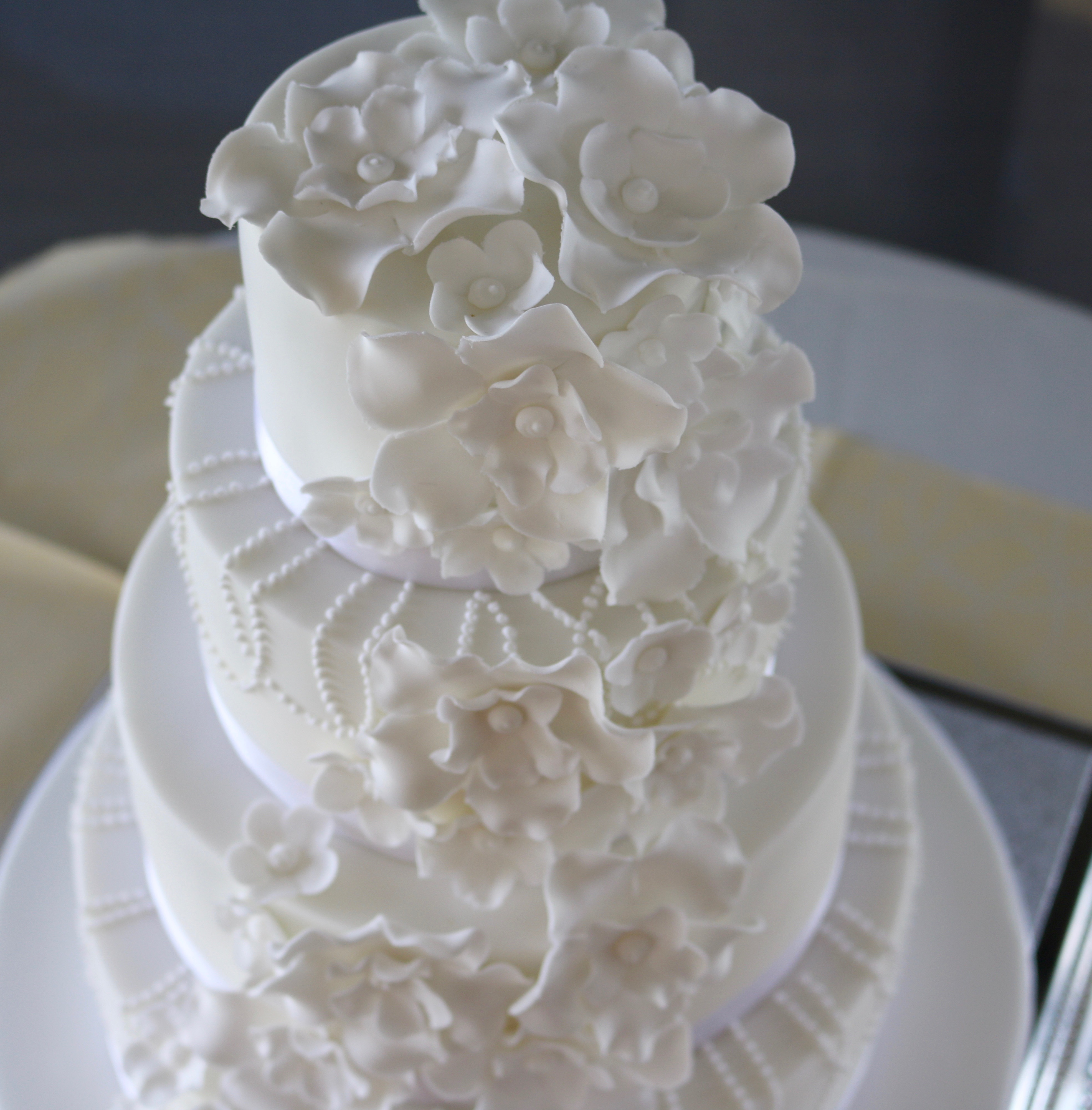 floral wedding cake