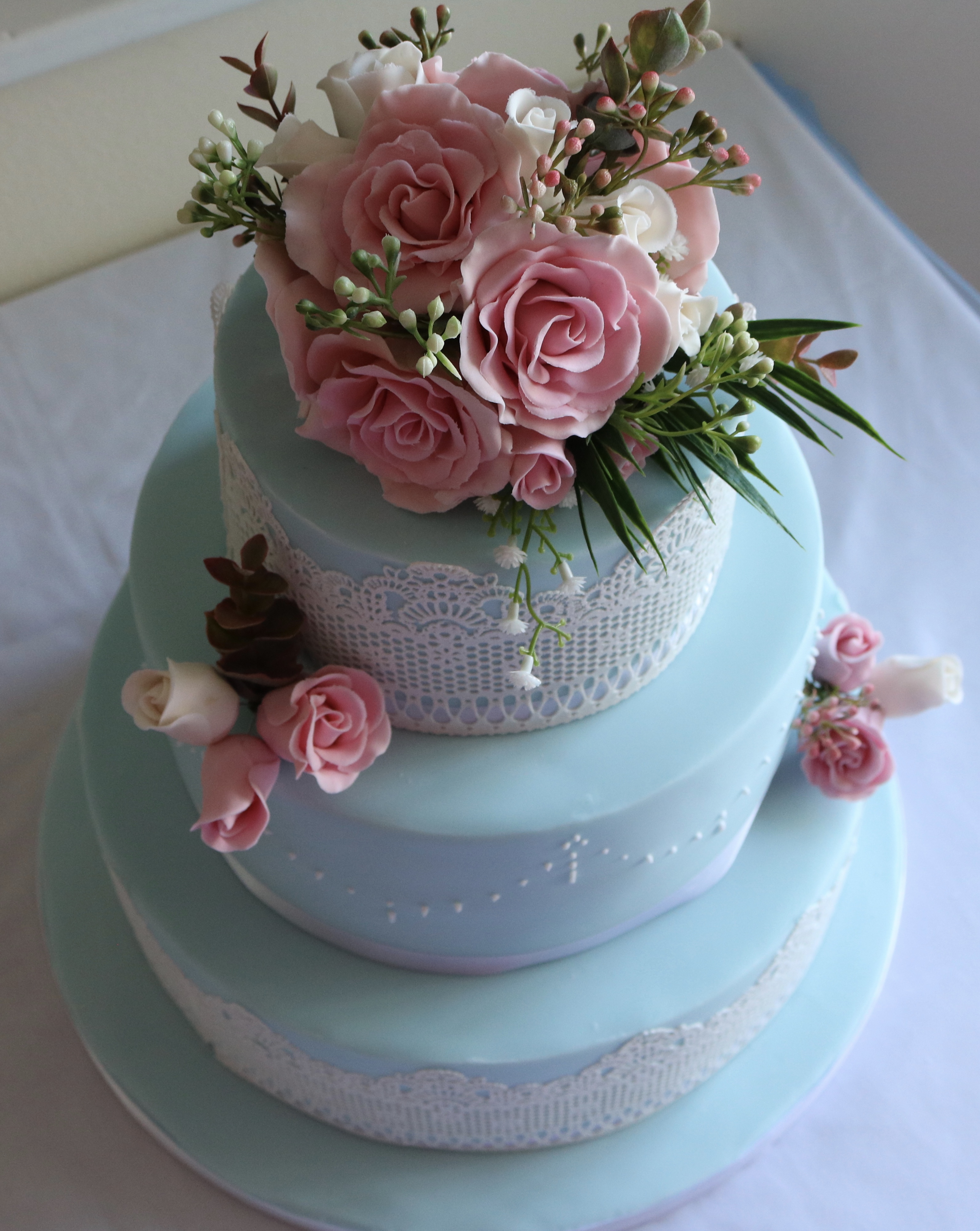 Floral and lace wedding cake