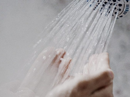 Sem Coragem para Banhos de Água Fria? Descubra um Benefício Pouco Conhecido