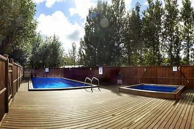 Accomodation Iceland with swimming pool and hot tub