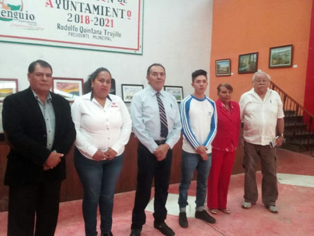 Dio inicio la XIX exposición de pintura en el Auditorio de Senguio