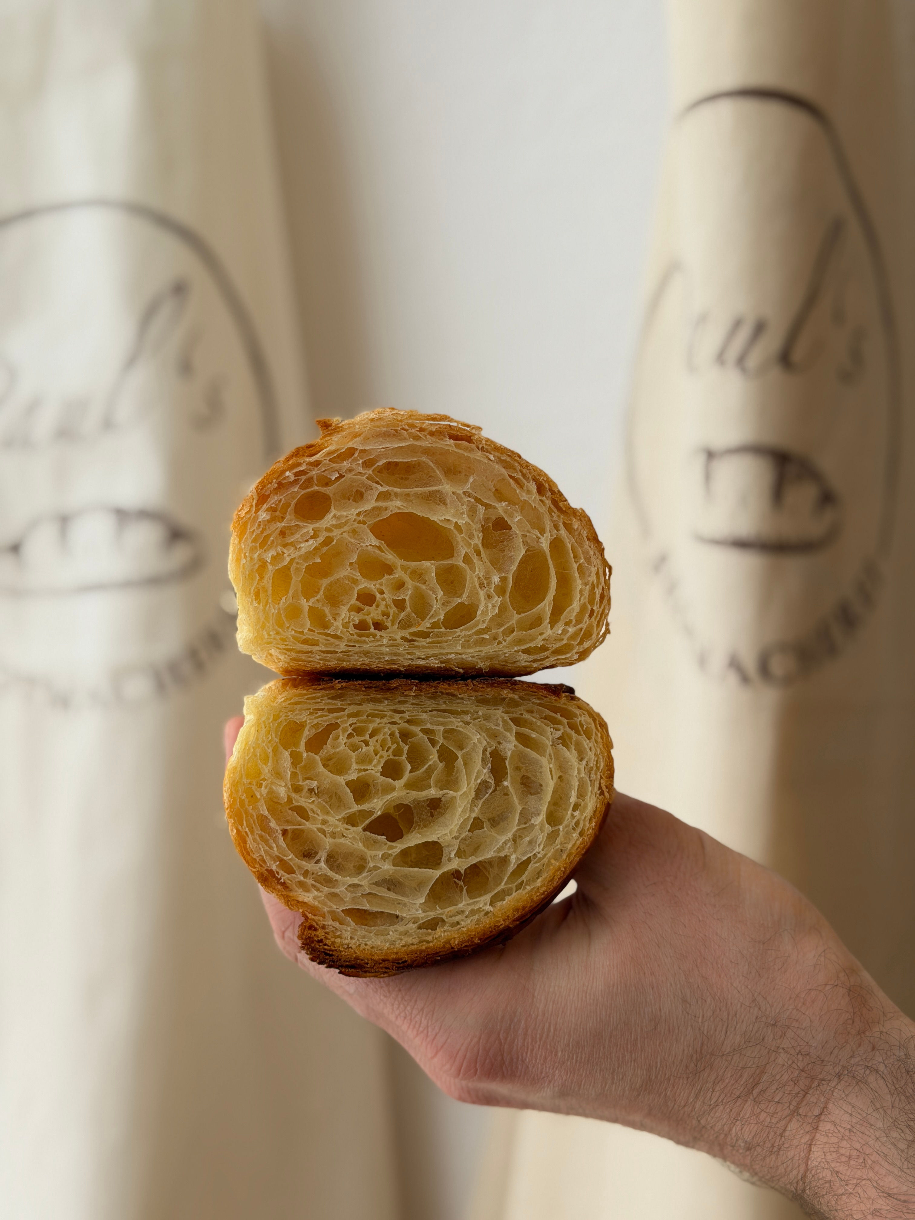 Französisches Buttercroissant