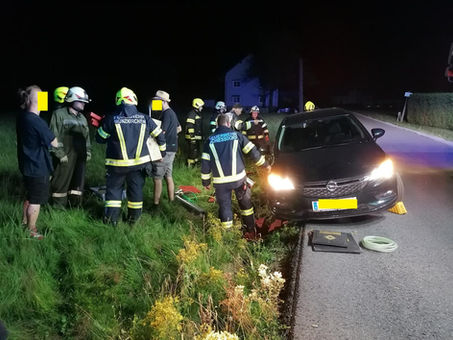 06-T05 Verkehrsunfall Aufräumarbeiten