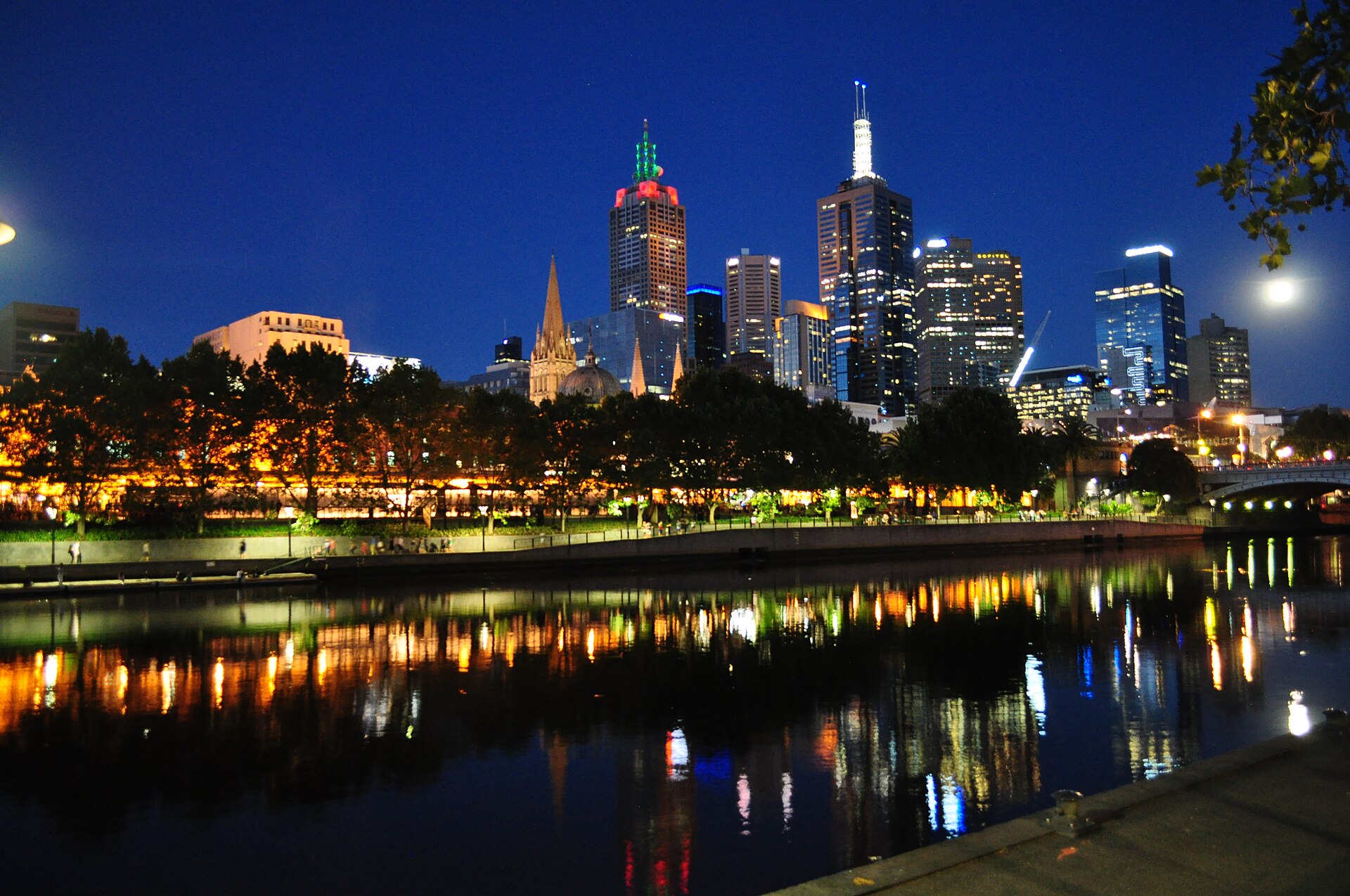 Melbourne skyline at night