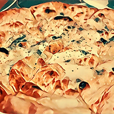 4種チーズのピザ　蜂蜜添え