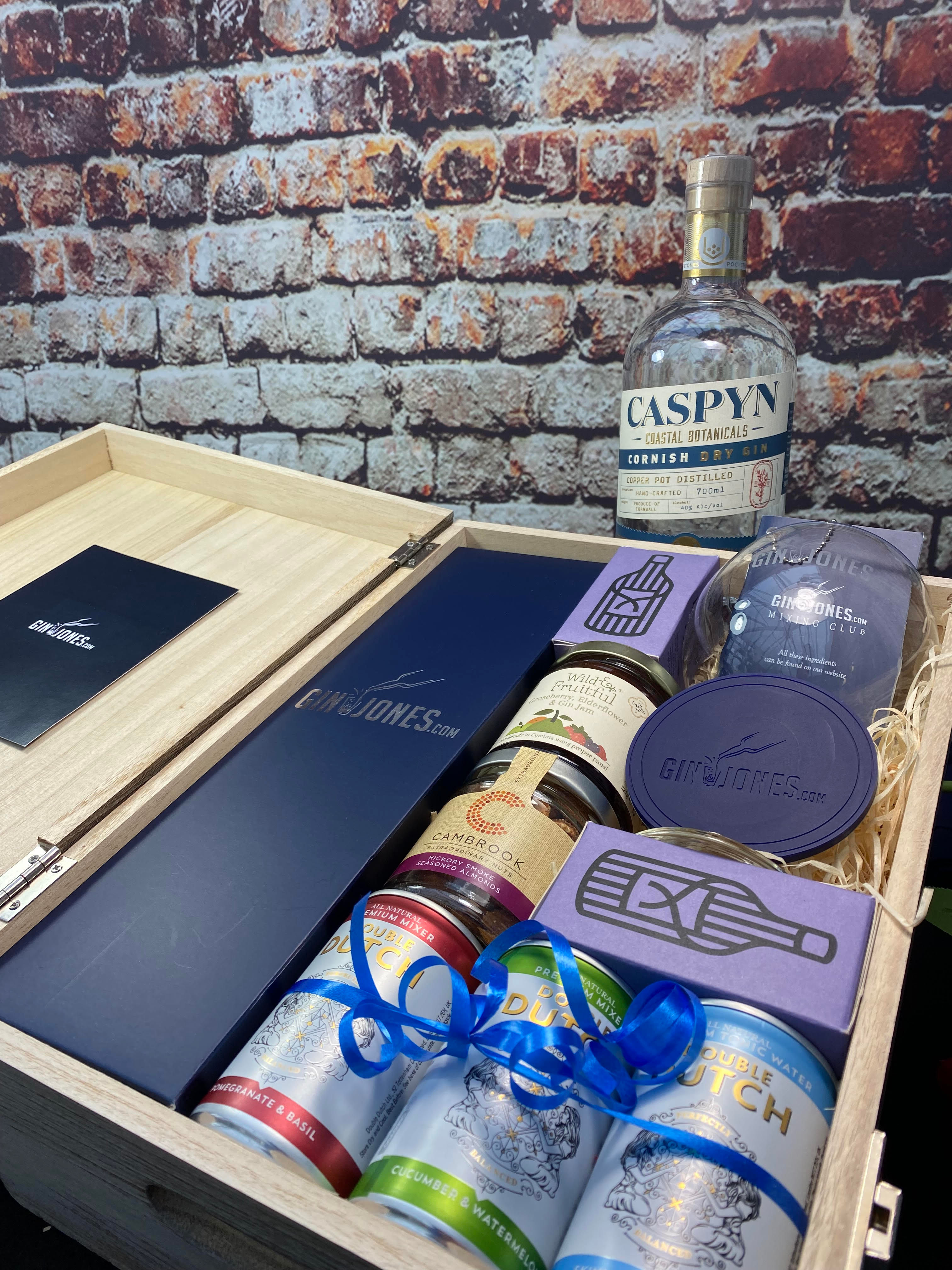 Caspyn Cornish dry Indulgence Hamper