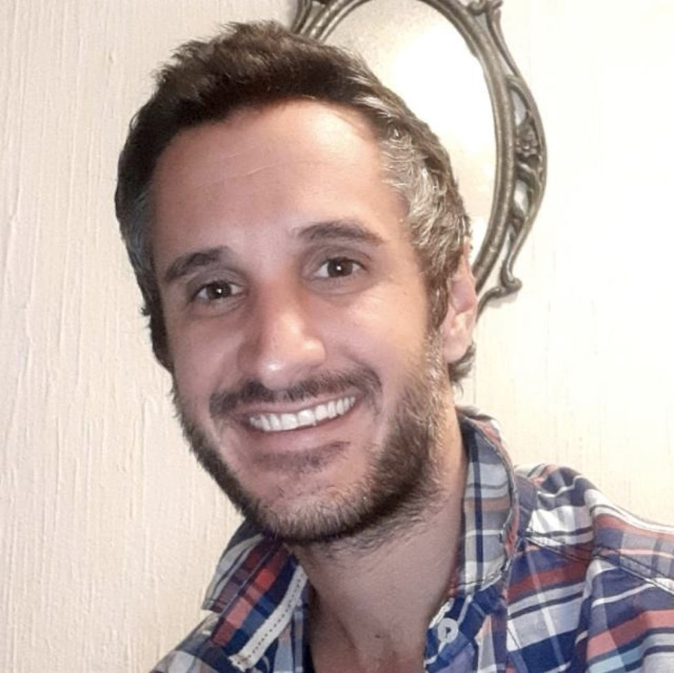 Luciano V.
