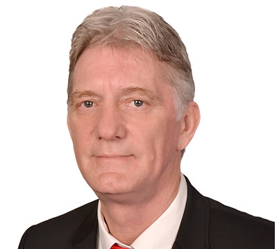 Bradley Manthe Photo_edited.jpg