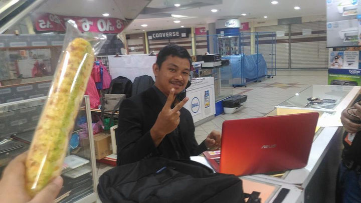 BILA PELANGGAN GEMBIRA KITA PON... DOT DOT DOT.... ;)