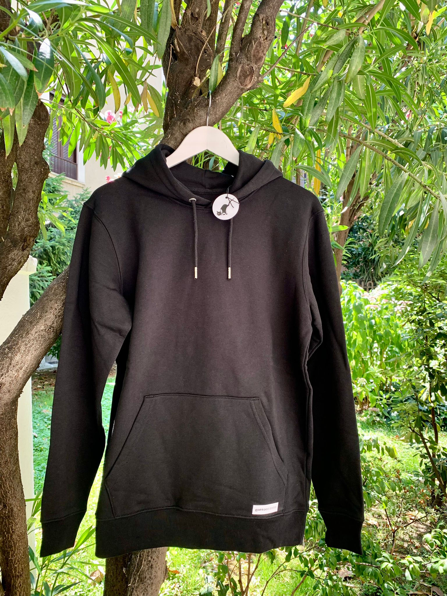 FELPA UNISEX CON TASCA E CAPPUCCIO