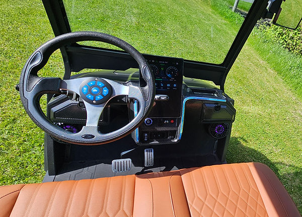 LUXOR 4X4 GOLF CAR