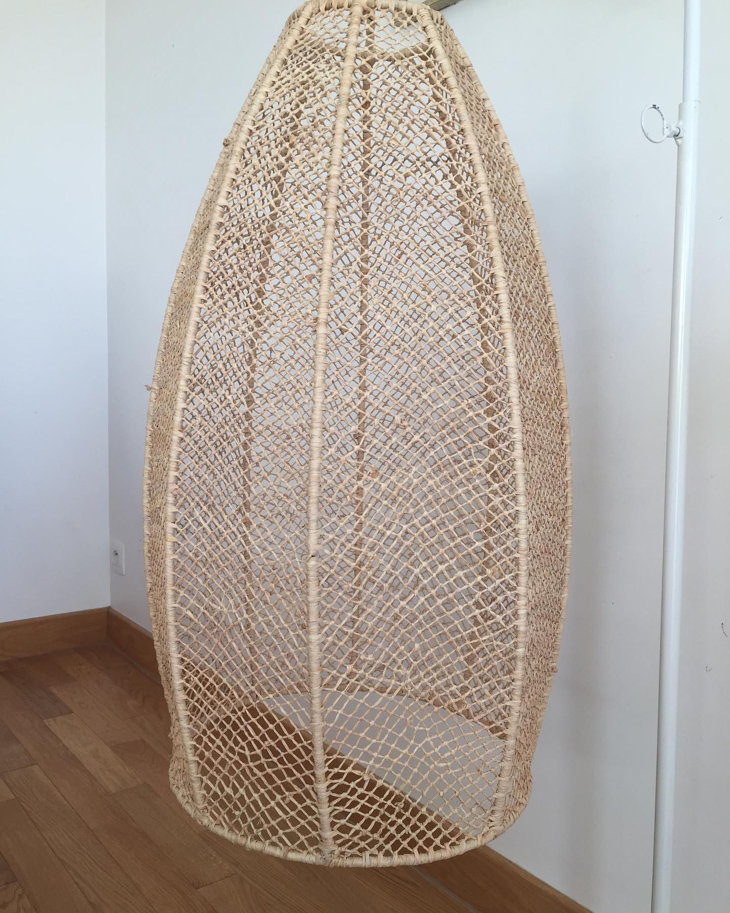 Suspension non électrifiée en raphia