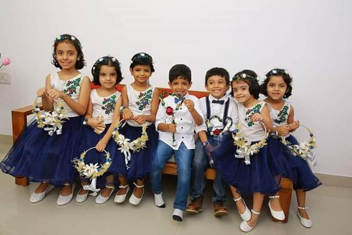 Thumbnail: Wedding dresses for flower girls 