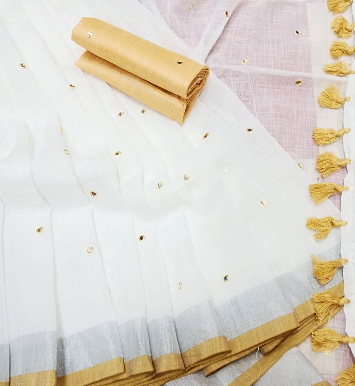 🍃🍃🍃🍃Ready stock🍃🍃🍃🍃



Linen cotton soft saree
Silver zari border