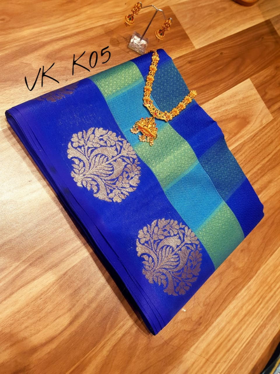 👑Hit Design Ready Stock 👑
🥳VK Creation Launching in Muslin soft silk fabr