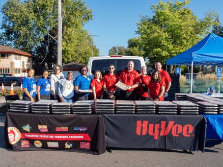 Sheletta helps feed hundreds in Minneapolis