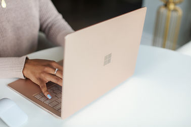 surface-BG1WfIjx1f4-unsplash.jpeg