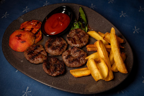 Ankara en iyi ara sıcaklar; tereyağlı karides güveç, kalamar tava ve deniz mahsulleri ara sıcakları.