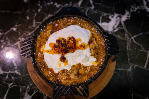 Ankara en iyi ara sıcaklar; tereyağlı karides güveç, kalamar tava ve deniz mahsulleri ara sıcakları.